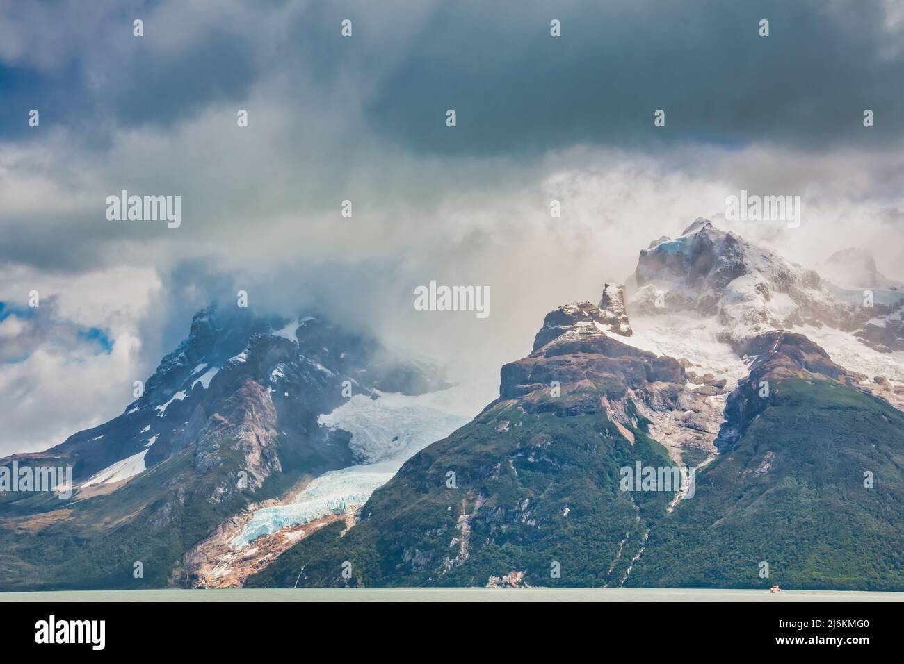 Ghiacciaio Balmaceda nel Parco Nazionale Bernardo o'Higgins, Patagonia, Cile Foto Stock