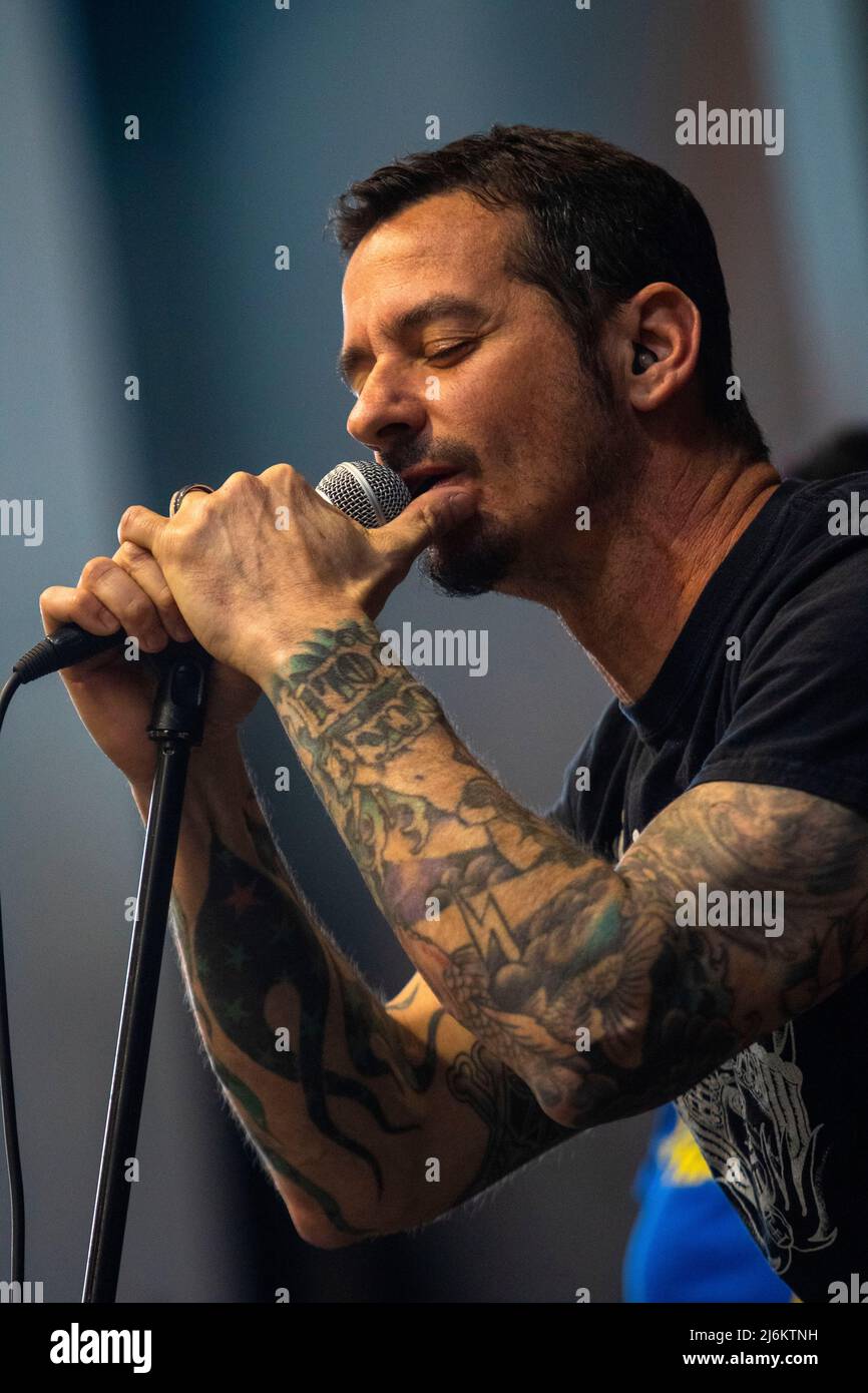 Pierre Marche della band insostituibile esseri si esibisce in uno spettacolo punk. Il mercato delle pulci di Punk Rock ritorna a Reno per i suoi 5th anni di anniversario. (Foto di Ty ONeil / SOPA Images/Sipa USA) Foto Stock