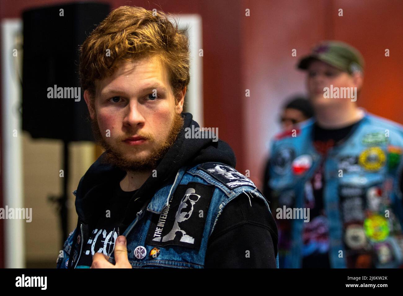 Un partecipante che ha visto a uno spettacolo punk. Il mercato delle pulci di Punk Rock ritorna a Reno per i suoi 5th anni di anniversario. (Foto di Ty ONeil / SOPA Images/Sipa USA) Foto Stock