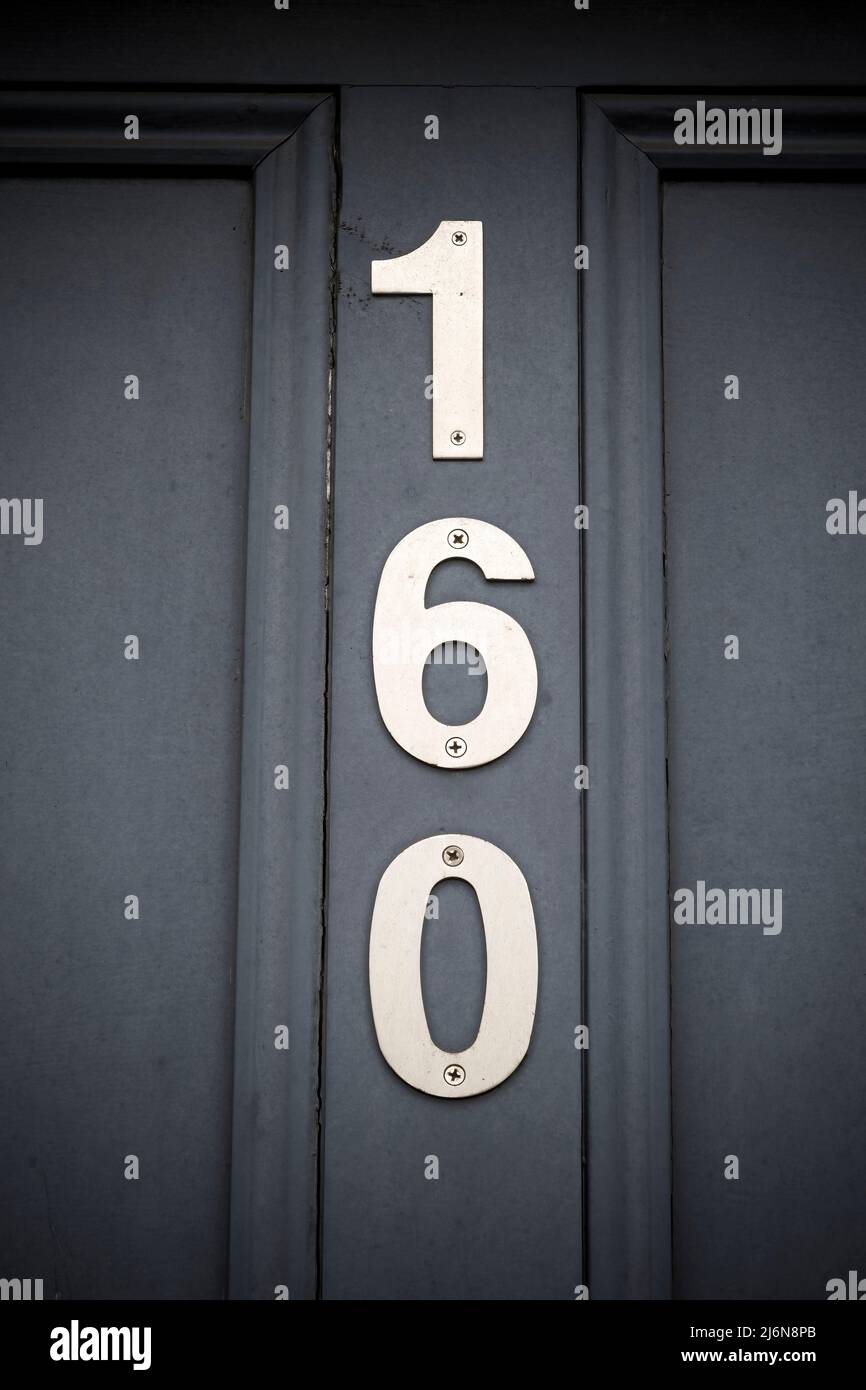 Numero uno centosessanta sulla porta Foto Stock