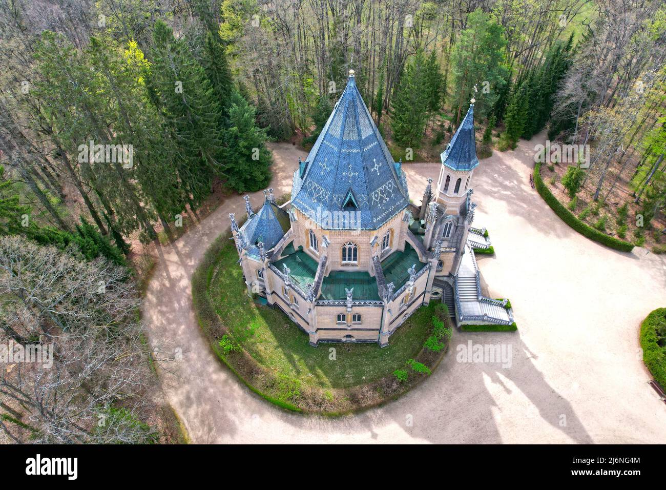 Veduta aerea della tomba di Schwarzenberg a “Trebon” in Repubblica Ceca in Europa in HDR Foto Stock
