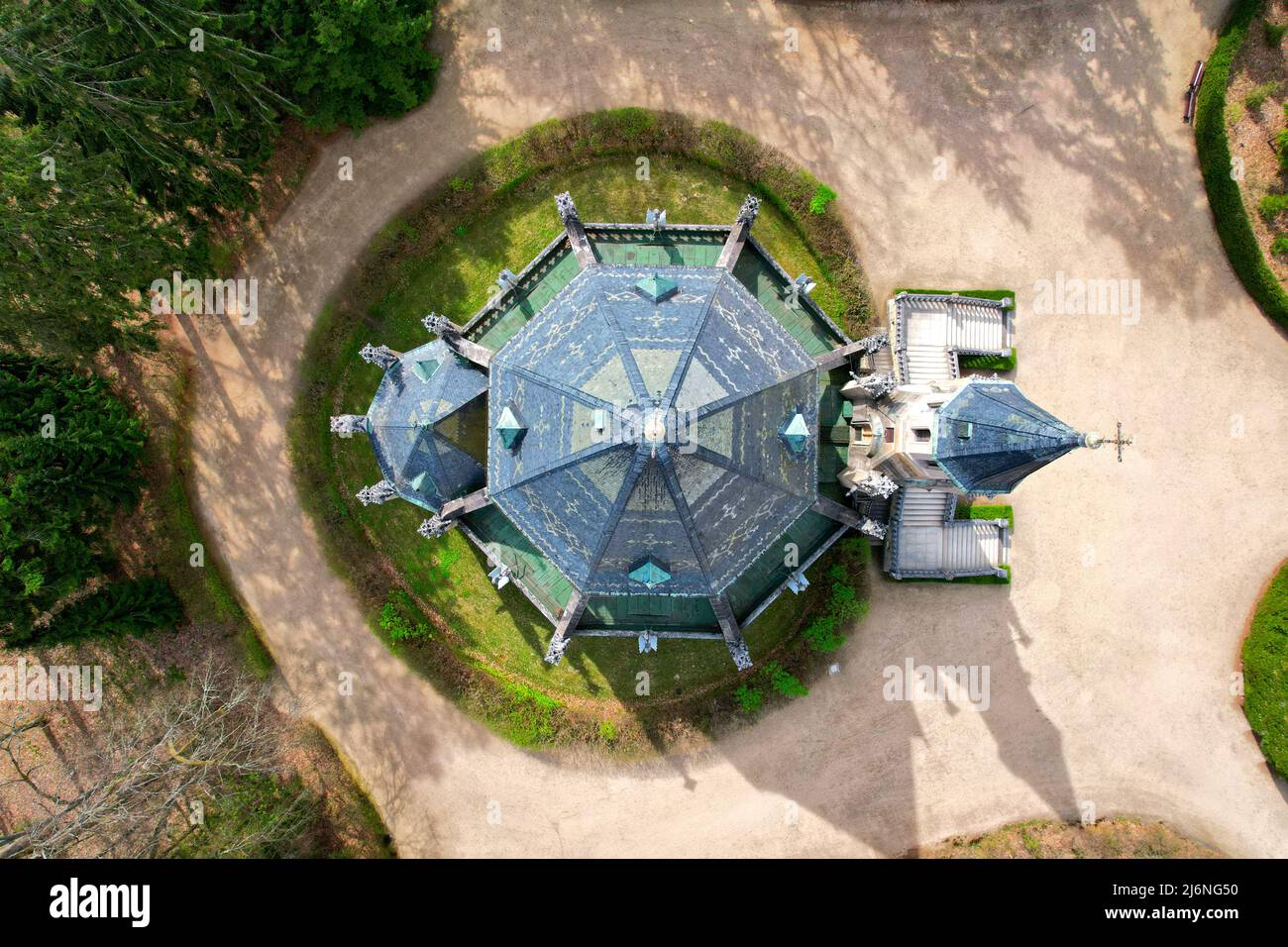 Gli uccelli aerei vedano la tomba di Schwarzenberg a “Trebon” in Repubblica Ceca in Europa in HDR Foto Stock