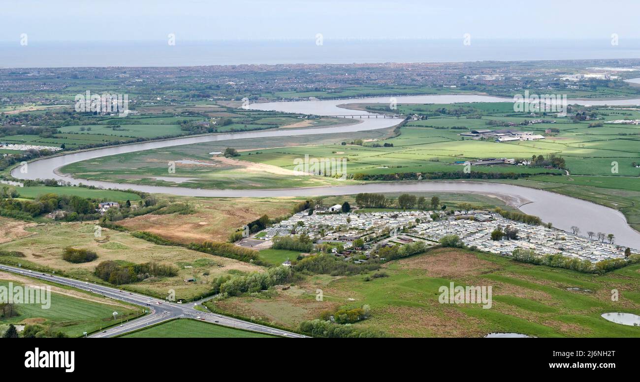 Il fiume Wyre vicino Poulton le Fylde, dall'aria, nord-ovest Inghilterra, Regno Unito Foto Stock