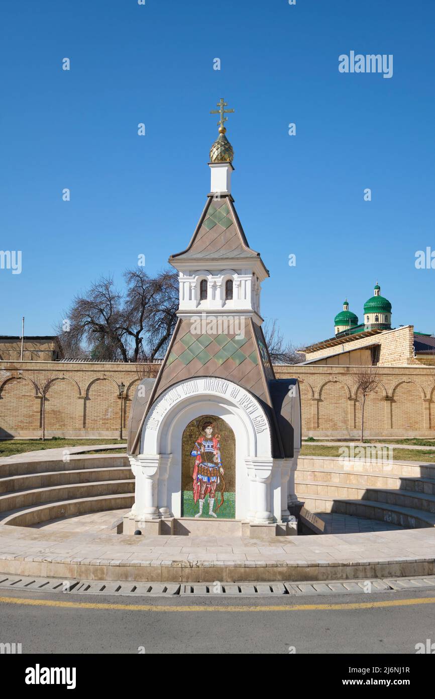 Memoriale di guerra dell'era zarista russa, onorando i soldati morti che combattevano nella battaglia del 1865, guidata da Mikhail Chernyayev, che conquistò Tashkent. In Tas Foto Stock