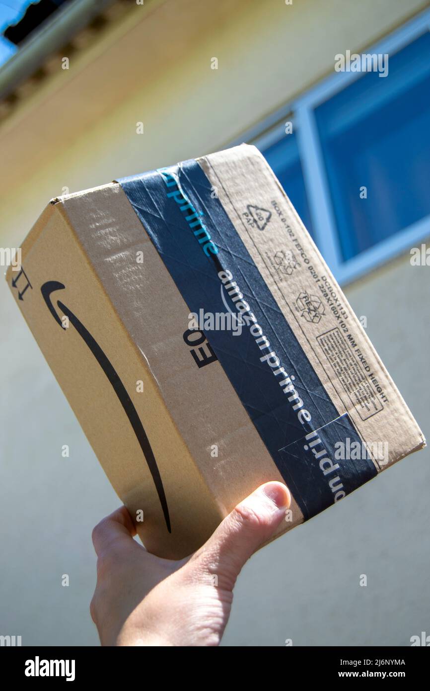 Amazon prime packaging immagini e fotografie stock ad alta risoluzione -  Alamy