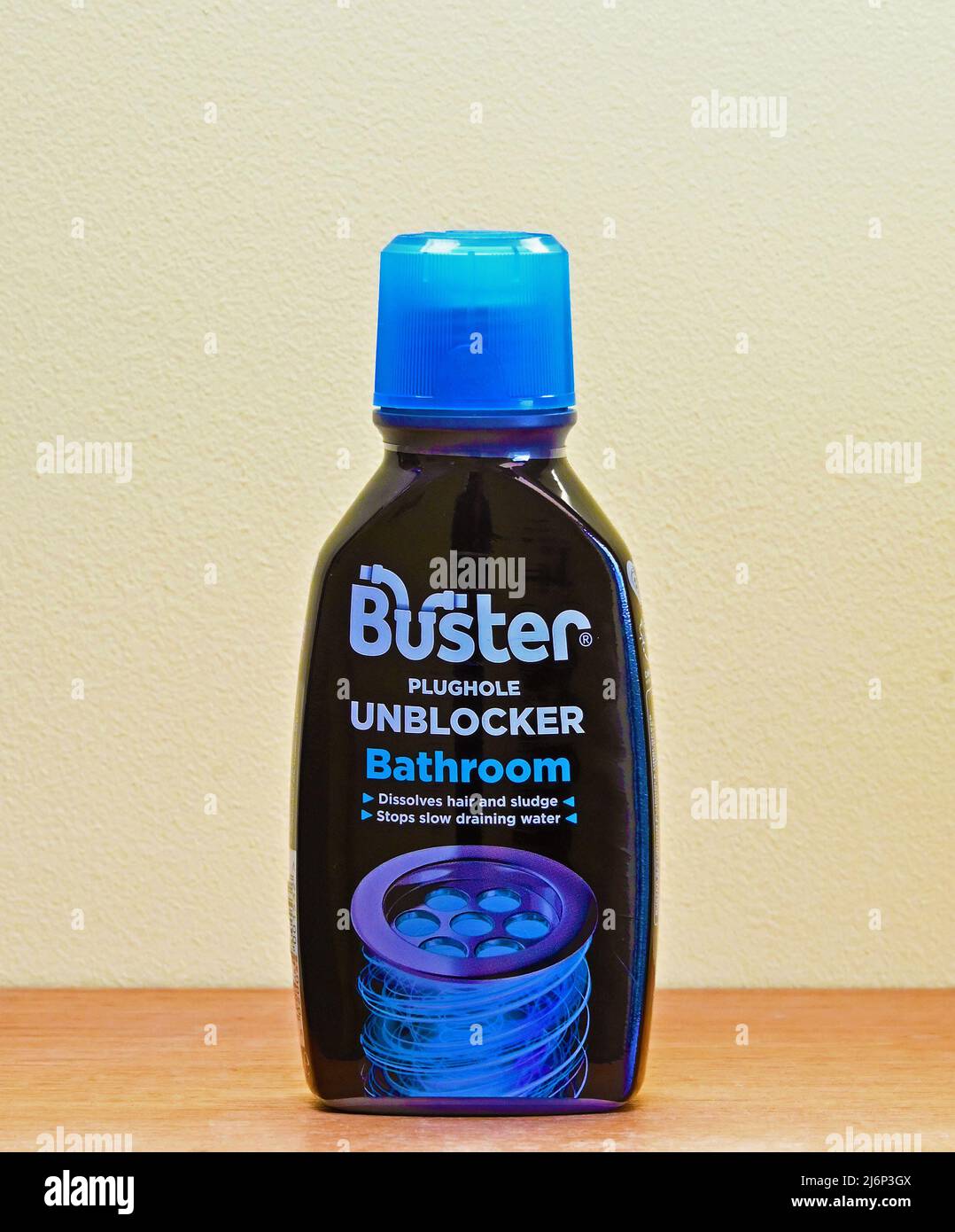 Unblocker Buster Plughole. Bagno. Scioglie capelli e fanghi. Arresta lo scarico lento dell'acqua. Foto Stock