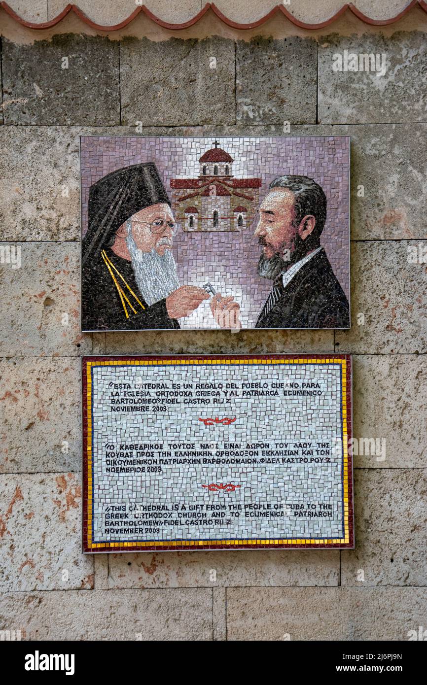 Mosaico che commemora l'incontro del Patriarca di Costantinopoli Bartolomeo e Fidel Castro su San Nicola, una chiesa parrocchiale ortodossa di Madre Teres Foto Stock