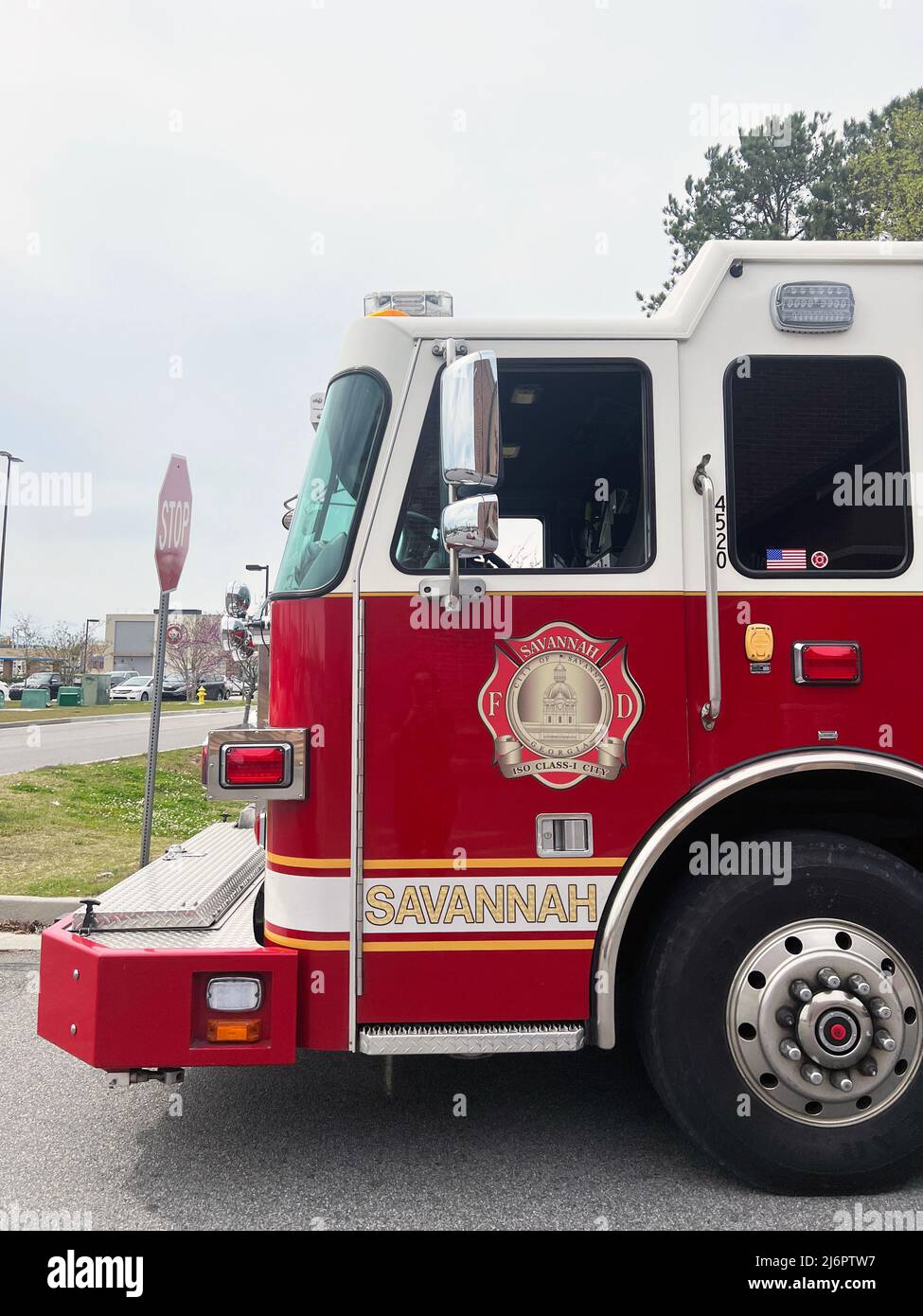 Savannah, Georgia, USA - 19 marzo 2022: Savannah Fire Rescue numero veicolo 2. Foto Stock