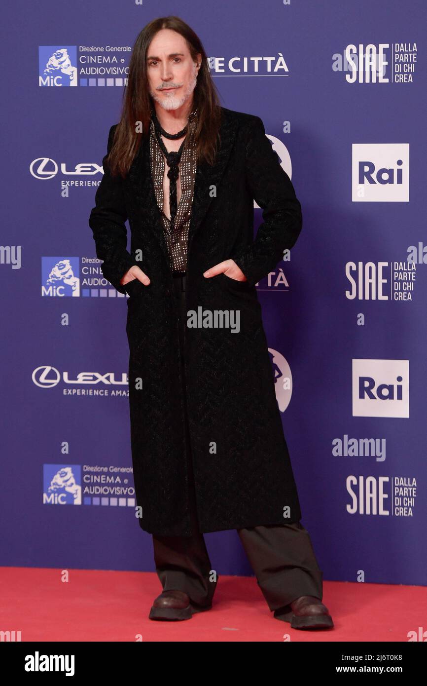 Manuel Agnelli è presente al Cinecittà Studios sul tappeto rosso del 67th Premi David di Donatello 2022. (Foto di Mario Cartelli / SOPA Images/Sipa USA) Foto Stock
