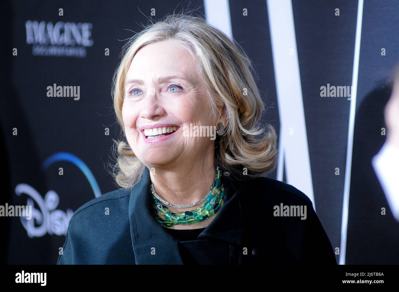 Hillary Rodham Clinton partecipa allo screening "We Feed People" al SVA Theatre di New York City. Foto Stock