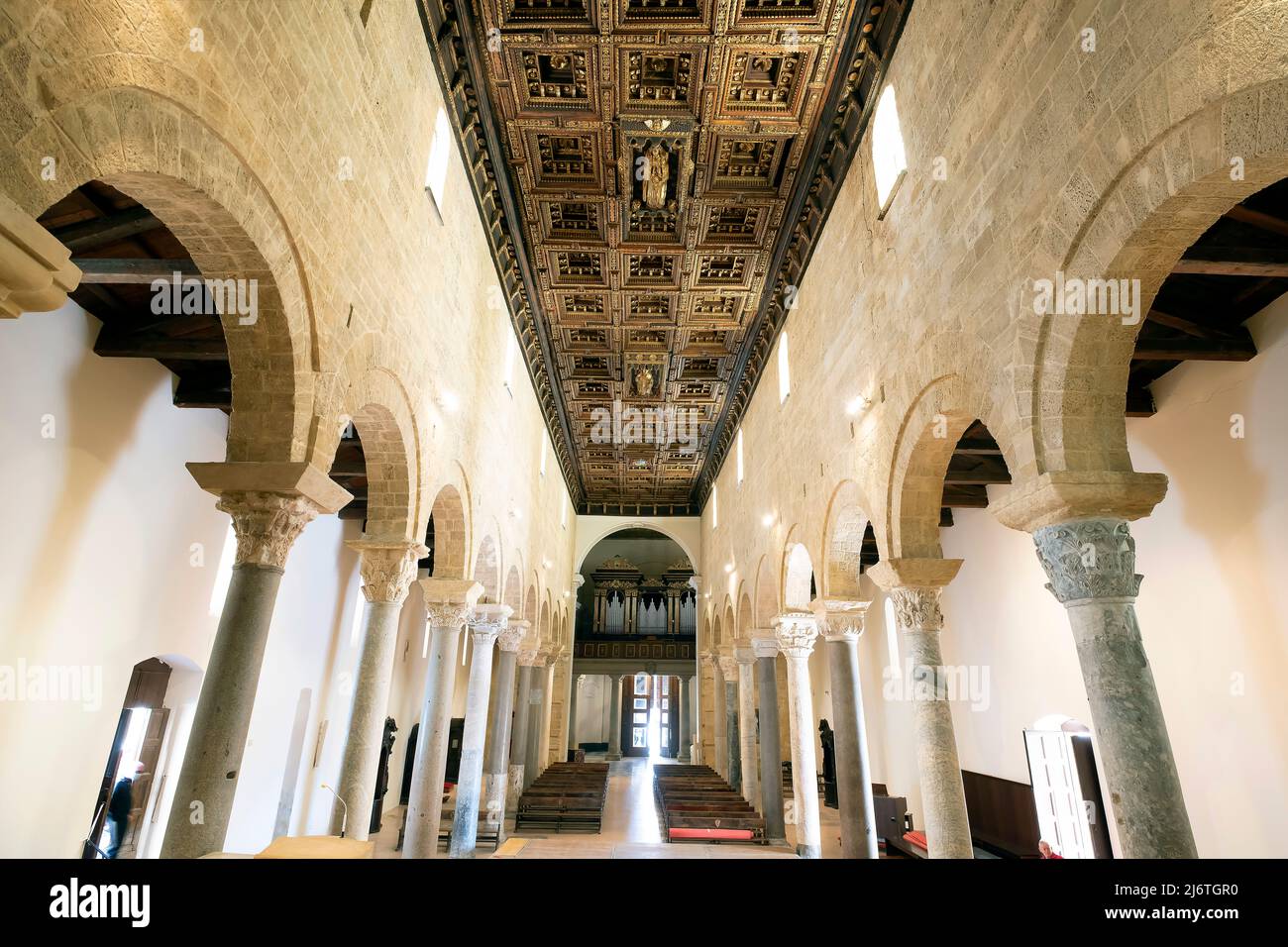 Basílica Catedral de San Cataldo (Cattedrale di San Cataldo) dedicata a San Cataldo, Piazza Duomo, Taranto, Salento, Puglia. Il Cathed Foto Stock