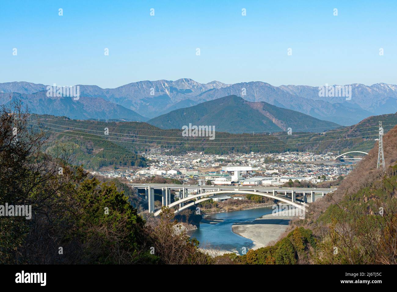 Bella vista aerea del villaggio di Fujikawa nella città di Fuji, Prefettura di Shizuoka, Giappone. Foto Stock