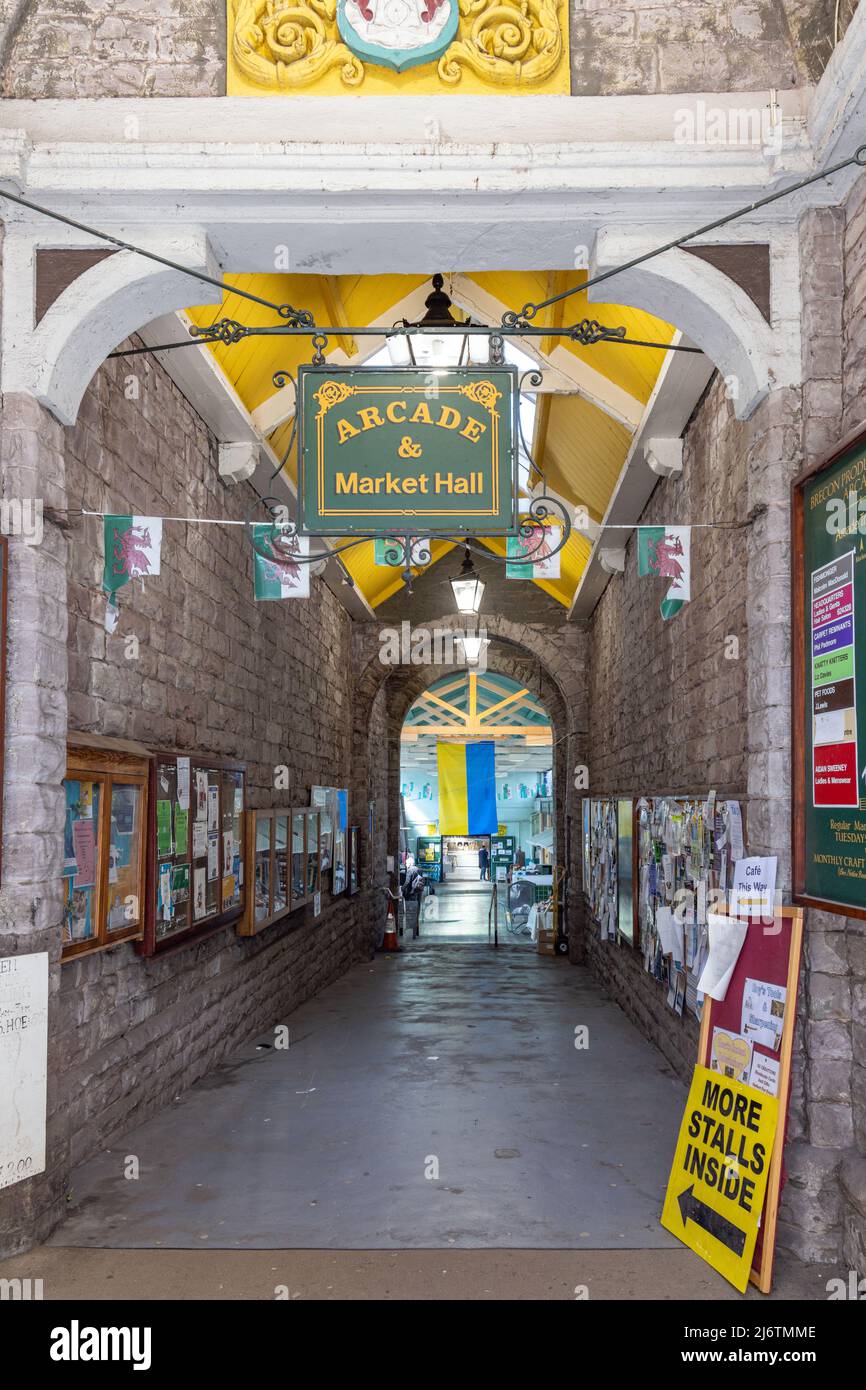 Brecon Arcade and Market Hall, Brecon, Brecon Beacons National Park, Powys, Galles, Regno Unito Foto Stock