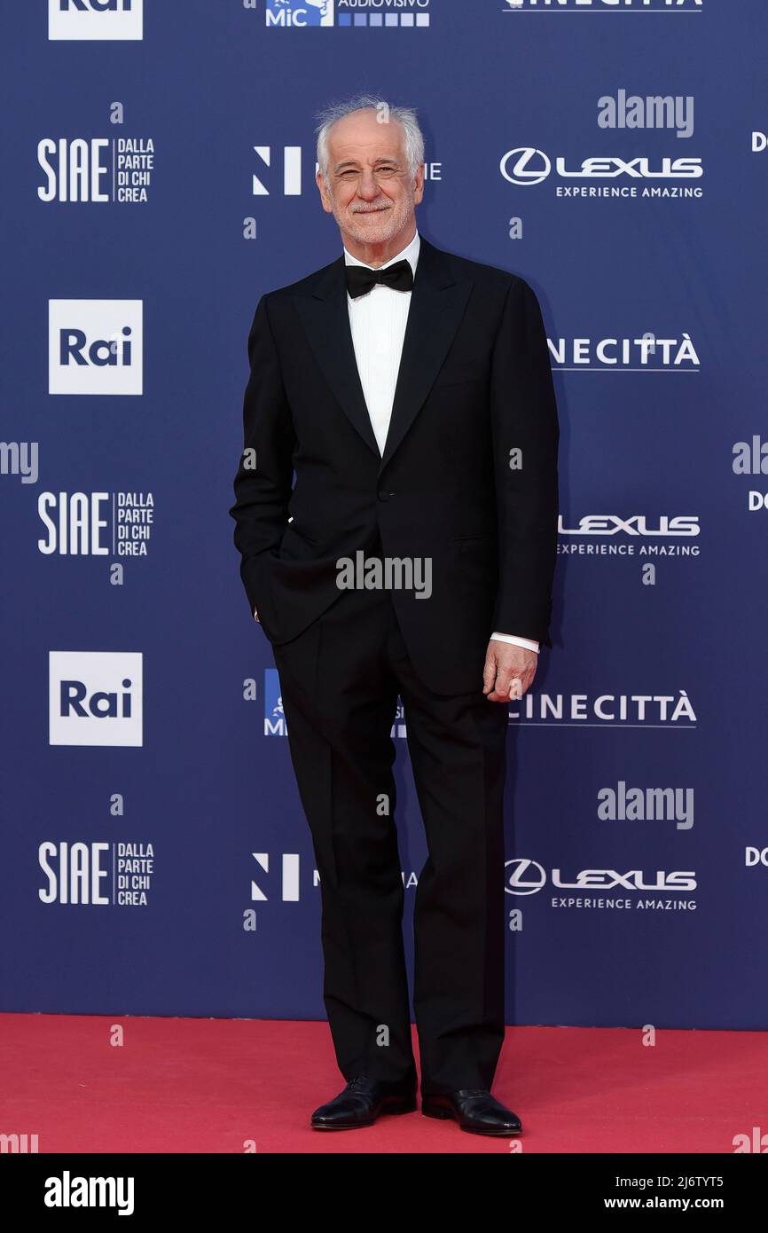 Italia, Roma, 03 maggio 2022. Il tappeto rosso del film di David di Donatello premia il 2022 agli Studios Cinecitta. Nella foto: Toni Servillo Foto Fabio Mazzarella/Sintesi/Alamy Live News Foto Stock