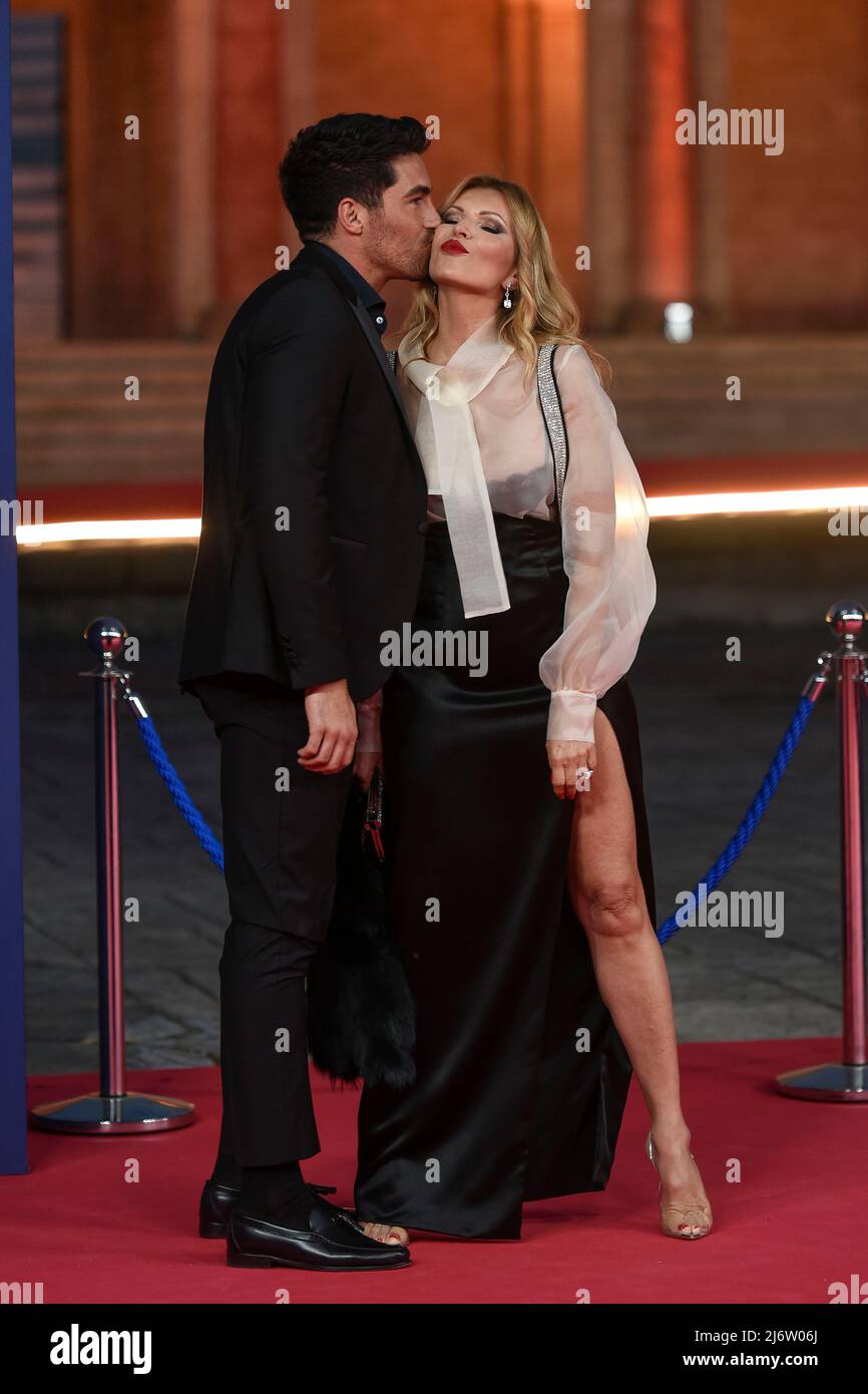 Italia, Roma, 03 maggio 2022. Il tappeto rosso del film di David di Donatello premia il 2022 agli Studios Cinecitta. Foto: Rita Rusic ad Cristiano di Luzio Foto Fabio Mazzarella/Sintesi/Alamy Live News Foto Stock