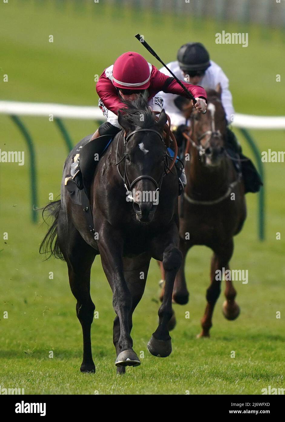 Foto del file datata 14-04-2022 di Eydon indovinato da David Egan prima di vincere i Feilden Stakes bet365 il terzo giorno del Craven Meeting bet365 all'ippodromo di Newmarket. Il team Eydon terrà d'occhio la pletora di prove che si svolgeranno su entrambi i lati del canale nelle prossime settimane, mentre traccieranno la loro prossima mossa per il Qipco 2000 Guineas quarto. Data di emissione: Mercoledì 4 maggio 2022. Foto Stock