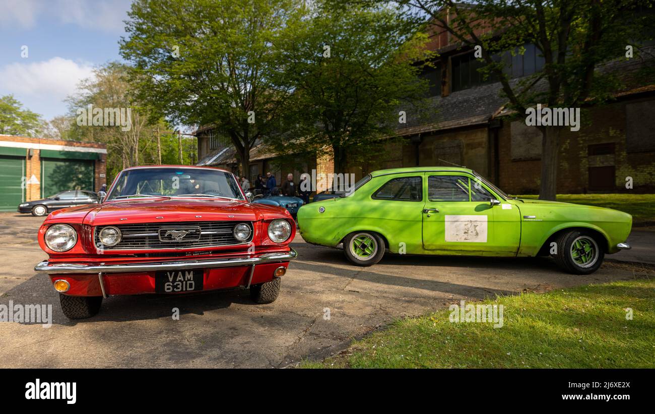 1966 Ford Mustang ‘VAM 631D’ in mostra allo Scramble di aprile che si è tenuto presso il Bicester Heritage Centre il 23rd aprile 2022 Foto Stock