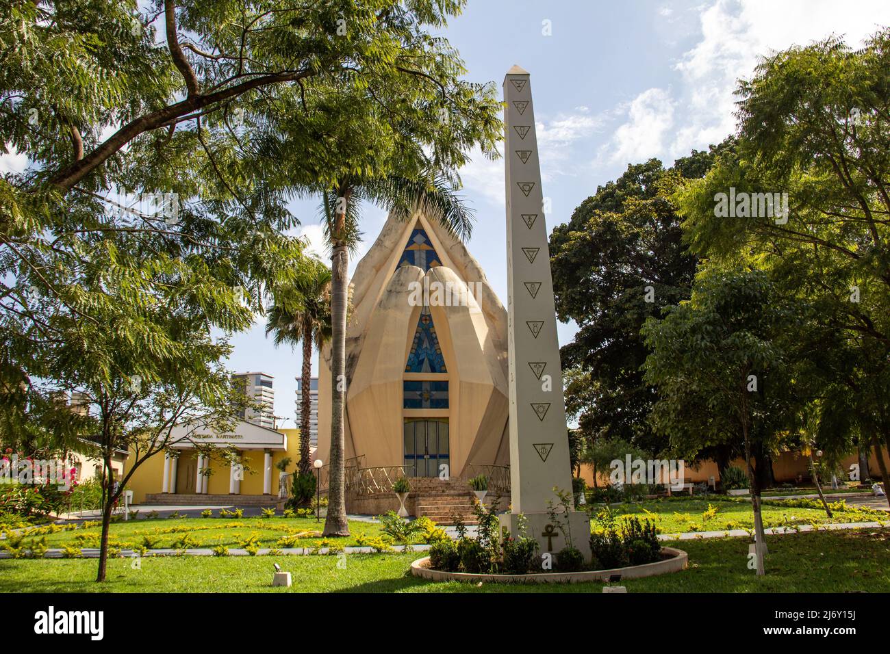 Aparecida de Goiânia, Goias, Brasile – 22 aprile 2022: Dettaglio delle Mãos Postas, Tempio nella città di Aparecida de Goiania. Foto Stock