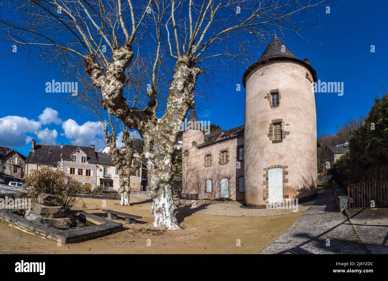 Allassac (Corrèze, Francia) - Vista panoramica del Manoir des Tours Foto Stock