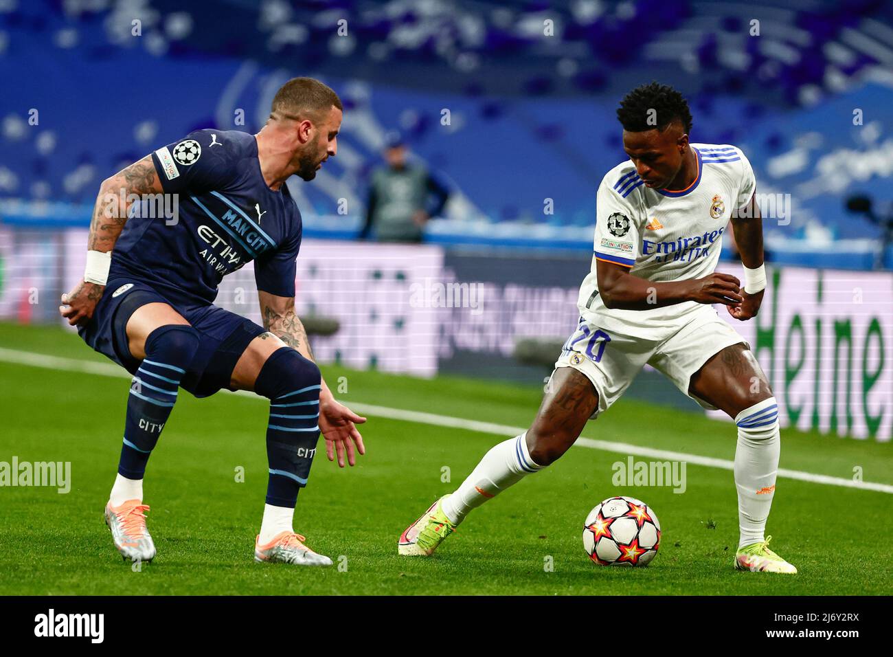 Spagna. 04th maggio 2022. Vinicius Junior del Real Madrid in azione con Kyle Walker di Manchester City durante la semifinale della UEFA Champions League 2 tappa tra Real Madrid e Manchester City allo stadio Santiago Bernabeu di Madrid. Credit: DAX Images/Alamy Live News Foto Stock