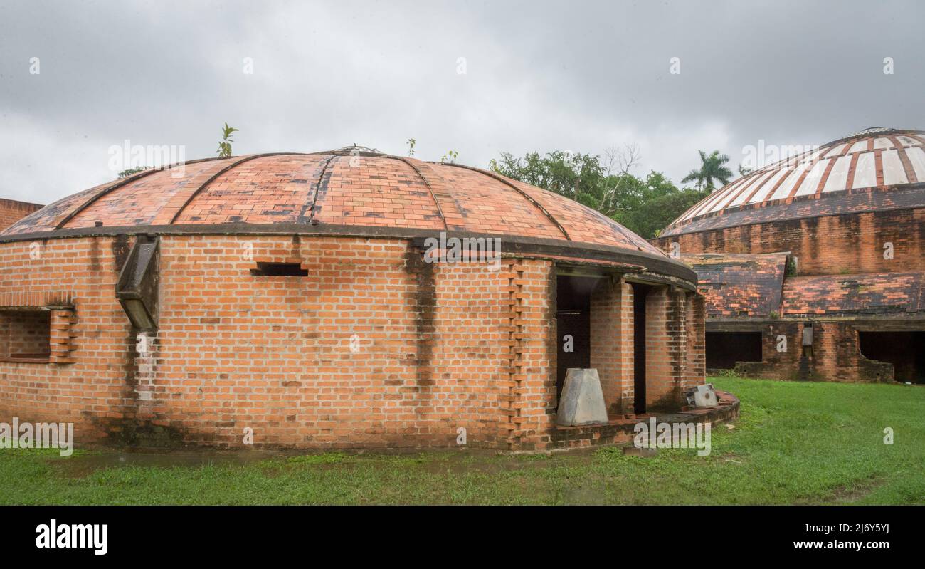 L'Avana, Cuba - la Scuola Nazionale d'Arte di Cuba fu abbandonata nel 1965. Questa era la Scuola di Balletto. Foto Stock