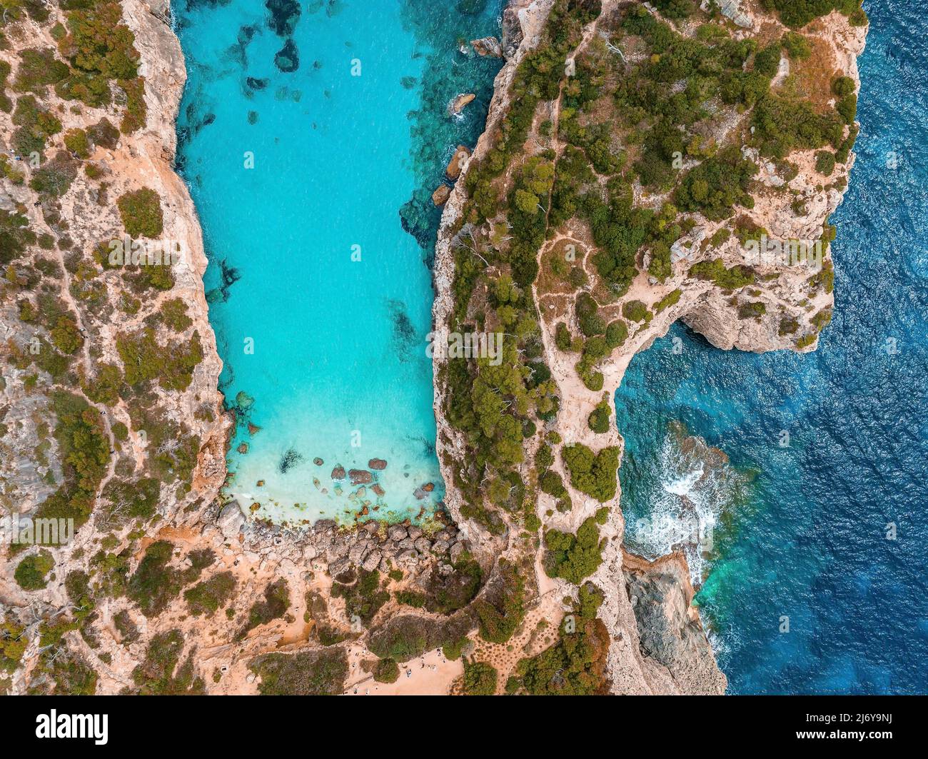 Veduta aerea di Calo des Moro, Maiorca in Spagna. Foto Stock