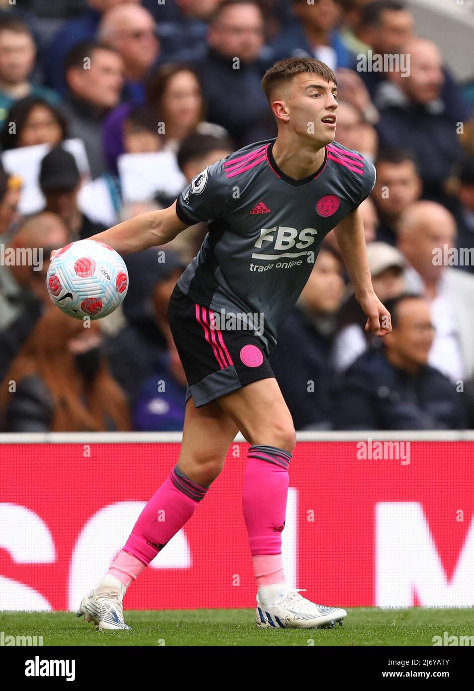 Luke Thomas of Leicester City - Tottenham Hotspur v Leicester City, Premier League, Tottenham Hotspur Stadium, Londra, Regno Unito - 1st maggio 2022 solo per uso editoriale - si applicano le restrizioni DataCo Foto Stock