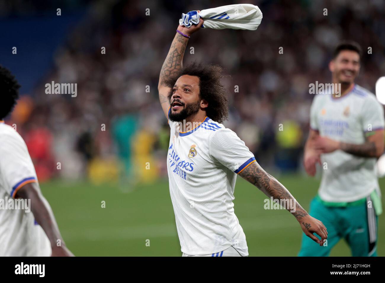 Madrid, Spagna; 04.05.2022.- Real Madrid vs Manchester City Champions League incontro semifinale tenuto allo stadio Santiago Bernabeu di Madrid Real Madrid giocatore Marcelo alla fine del gioco si aggiudica la città ??giocatore Punteggio finale 3-1 Real Madrid goals Rodrygo 90 , 91 + 1  e Karim Benzema 95 P. Manchester City Goals Riyadh Marhez Global Score 6-5 Foto: Juan Carlos Rojas Foto Stock