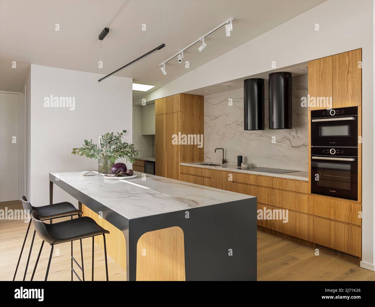 Cucina. Balmain House, Balmain, Australia. Architetto: TW Architects, 2022. Foto Stock