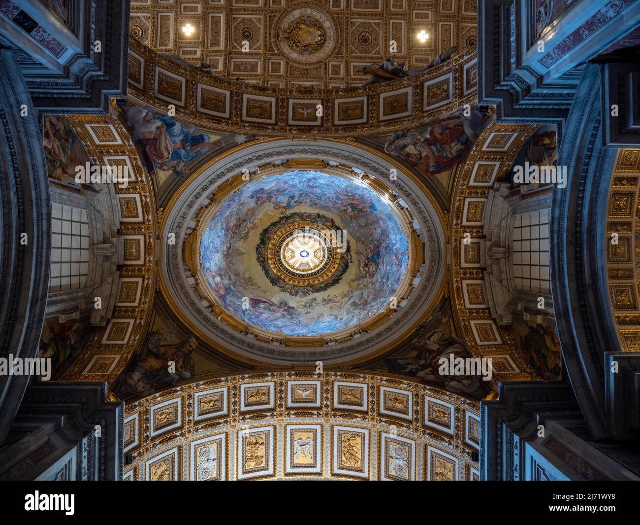 Kuppel im Petersdom, Vatikan, Rom, Lazio, Italien Foto Stock