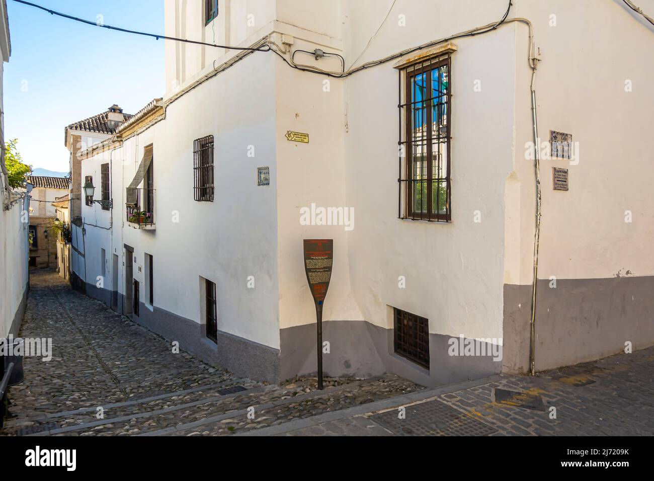 Hospital de la Virgen del Pilar C de la Tuta e C S Isabel de Real croce con storico segno di riferimento a carmen House. 1630 - 1662, Granada, Spagna Foto Stock