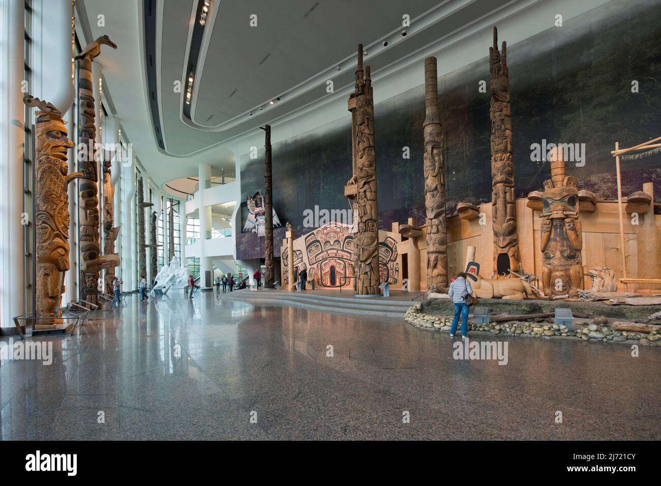 Totempfaehle im Museum of Canadian History, Gatineau, Kanada Foto Stock