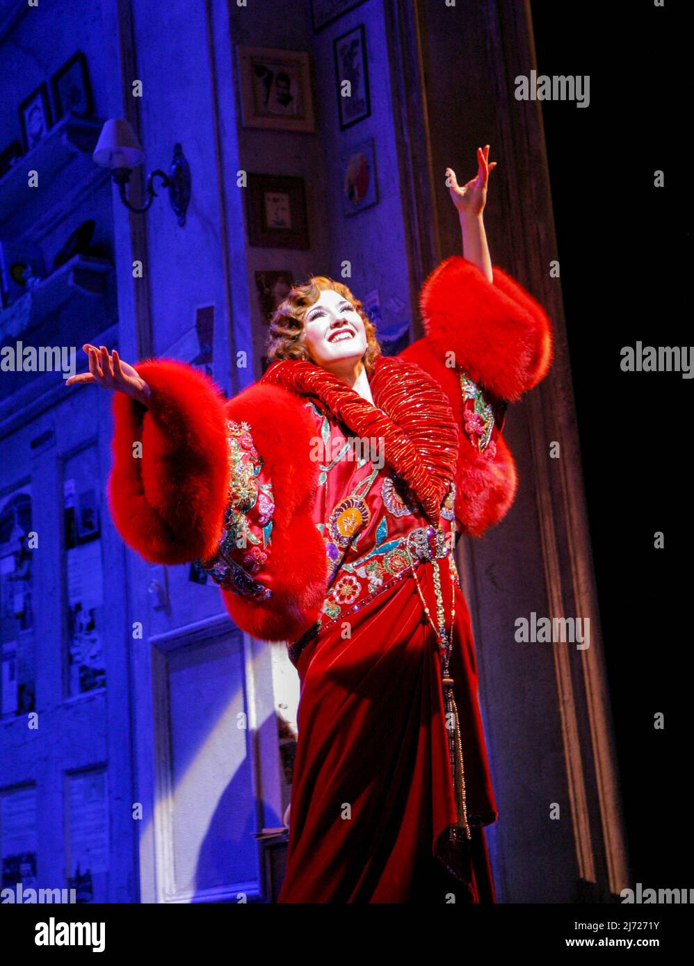 Summer Strawen (Janet Van De Graaff) nel SONNOLENTO AL Novello Theatre, Londra WC2 06/06/2007 musica: Lisa Lambert & Greg Morrison libro: Bob Martin & Don McKellar Set design: Casey Nicholaw costumi: Gregg Barnes illuminazione: Ken Billington & Brian Monahan regista e coreografo: Casey Nicholaw Foto Stock