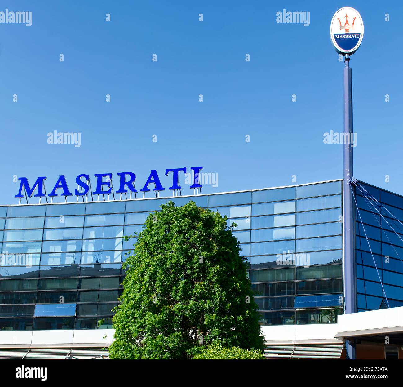 Modena - Italia - 28 Aprile 2020: Sede della Maserati Factory a Modena Foto  stock - Alamy