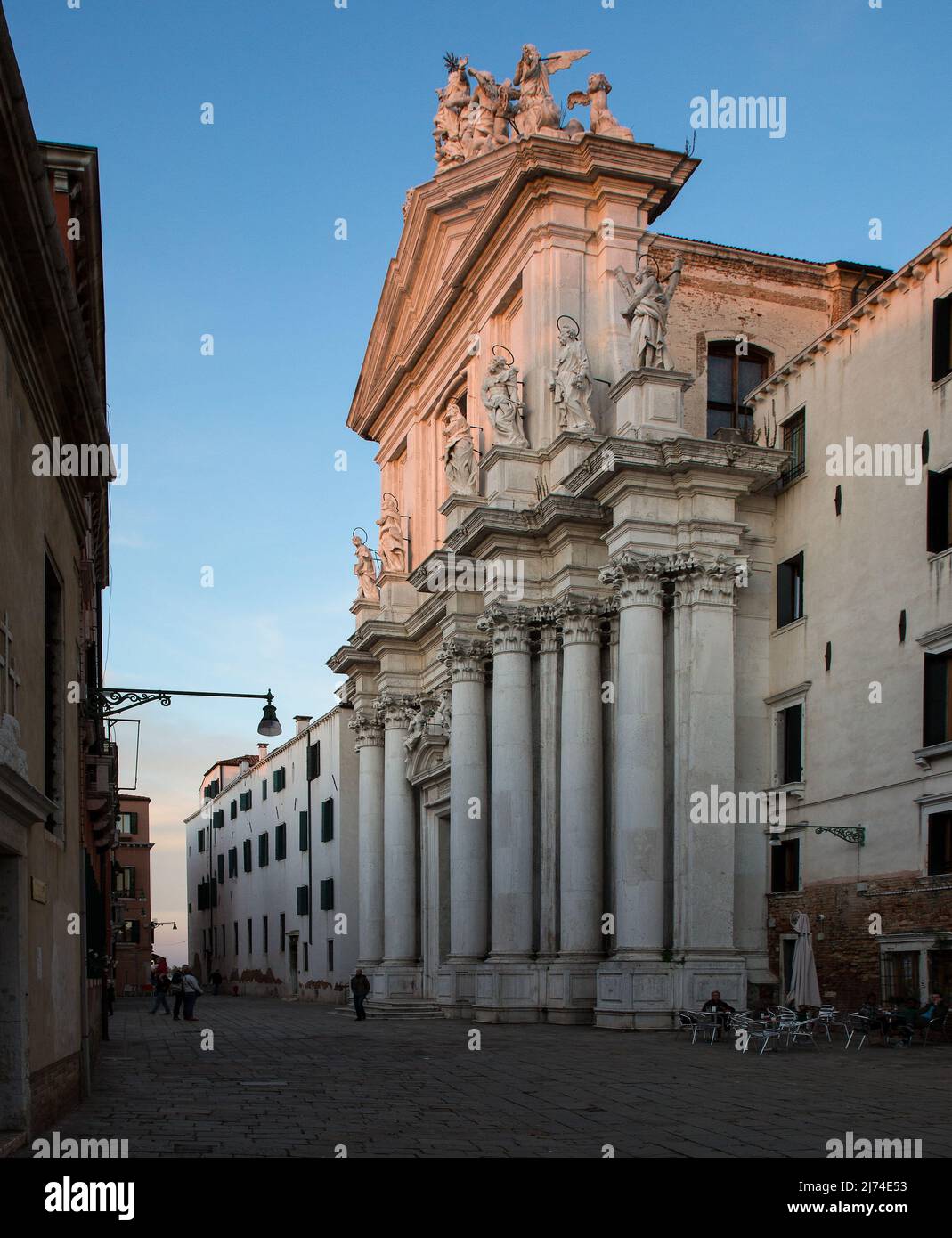 Italien Venedig Gesuiti-Kirche -301 erbaut 1724-36 von Grigorio Massari Fassade von Südwesten Foto Stock