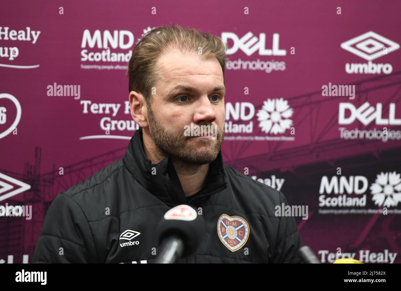 Tynecastle Park Edinburgh.Scotland UK .6th May 22. Robbie Neilson Press Conference per Cinch Premiership Match / Celtic, direttore di Hearts Foto Stock