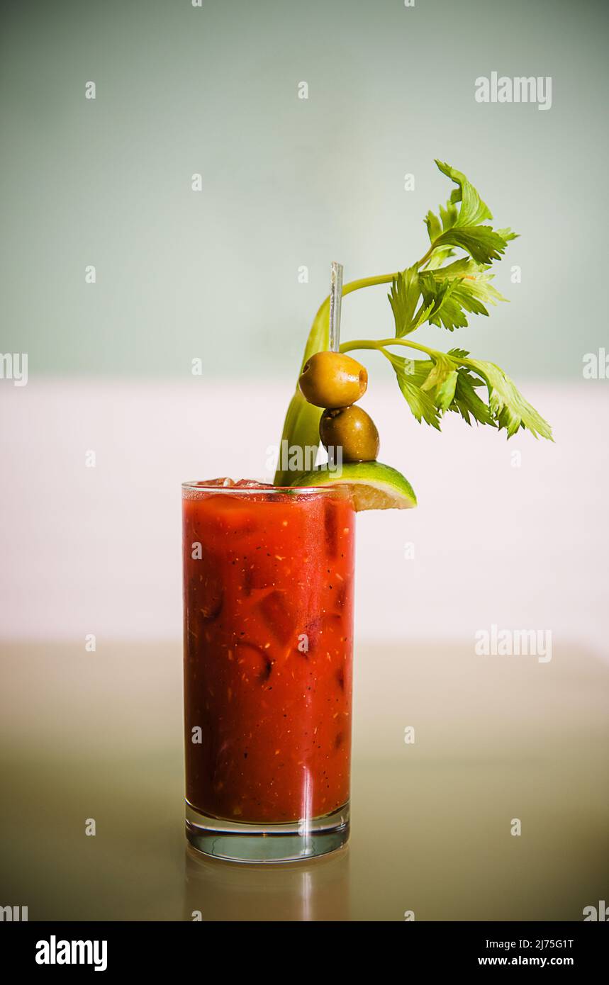 Bloody Mary (cocktail con succo di pomodoro e vodka) Foto Stock