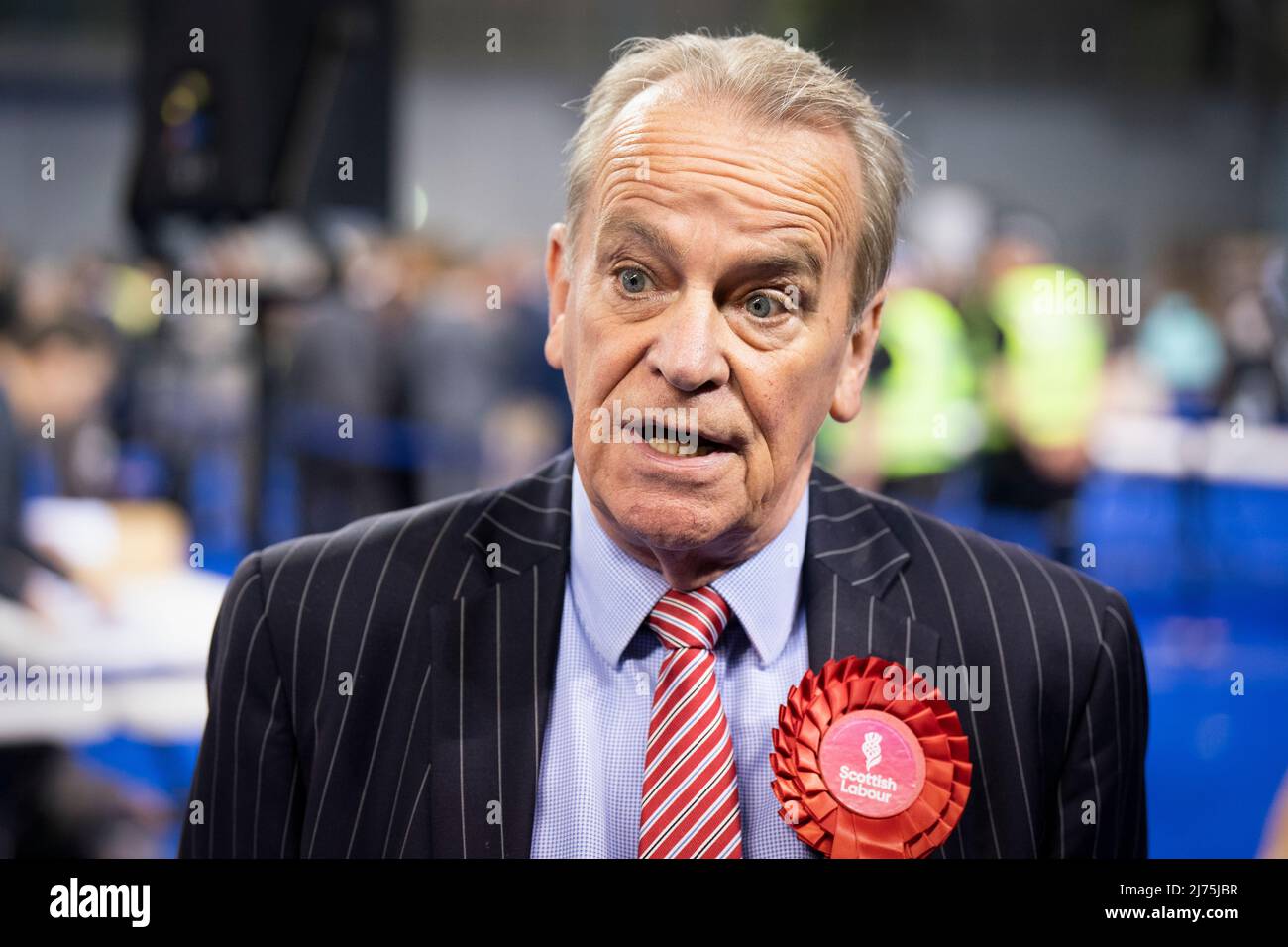 Malcolm, laburista scozzese, al Glasgow City Council conta alla Emirates Arena di Glasgow, nelle elezioni del governo locale. Data foto: Venerdì 6 maggio 2022. Foto Stock