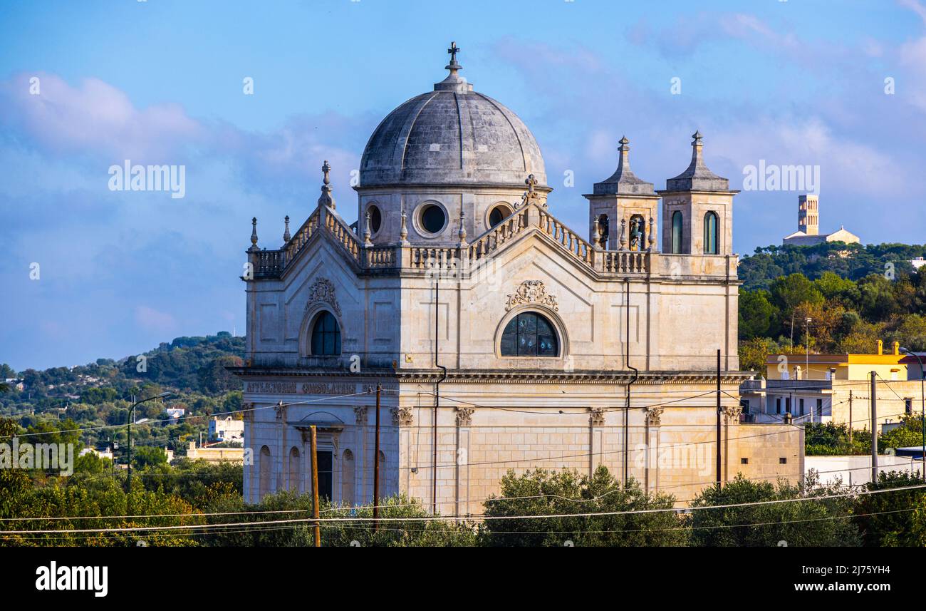 Bellissimo edificio a Ostuni - una città popolare nel Sud Italia Foto Stock