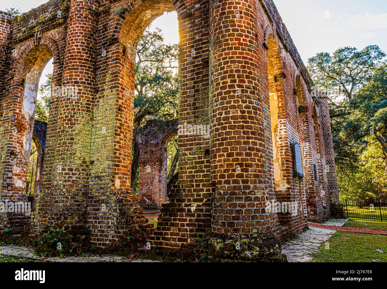 Le rovine della chiesa di Old Sheldon, contea di Beaufort, Carolina del Sud, Stati Uniti Foto Stock