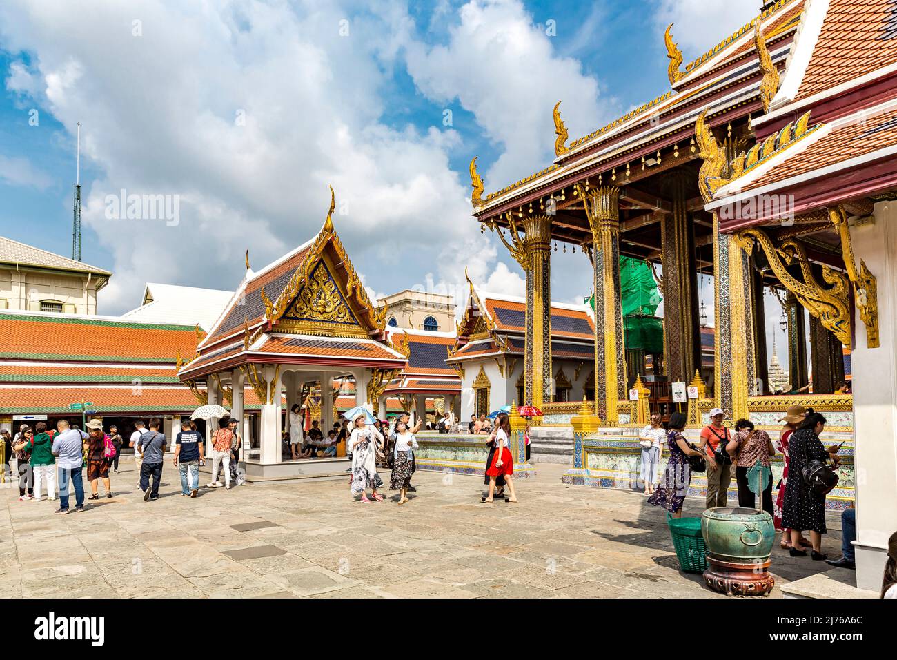 Courtyard, Palazzo reale, Grand Palace, Wat Phra Kaeo, Tempio del Buddha di Smeraldo, Bangkok, Thailandia, Asia Foto Stock