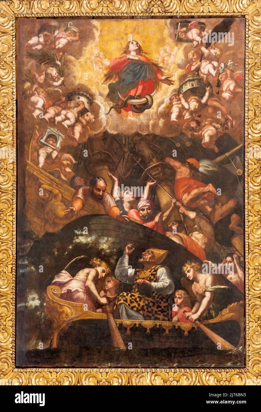 BARI, ITALIA - 3 MARZO 2022: Il dipinto dell'Immacolata e di San Nicola nel soffitto a cassettoni della Basilica di San Nicola di Carlo De Rosa Foto Stock