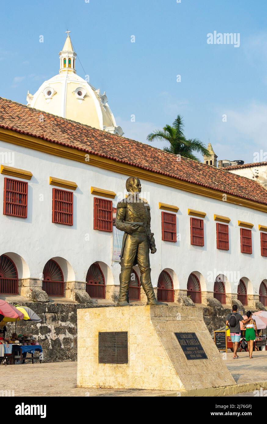 Bancarelle di artigianato e souvenir sul Paseo de Los Heroes Navales, Old Cartagena, Cartagena, Bolivar, Repubblica di Colombia Foto Stock