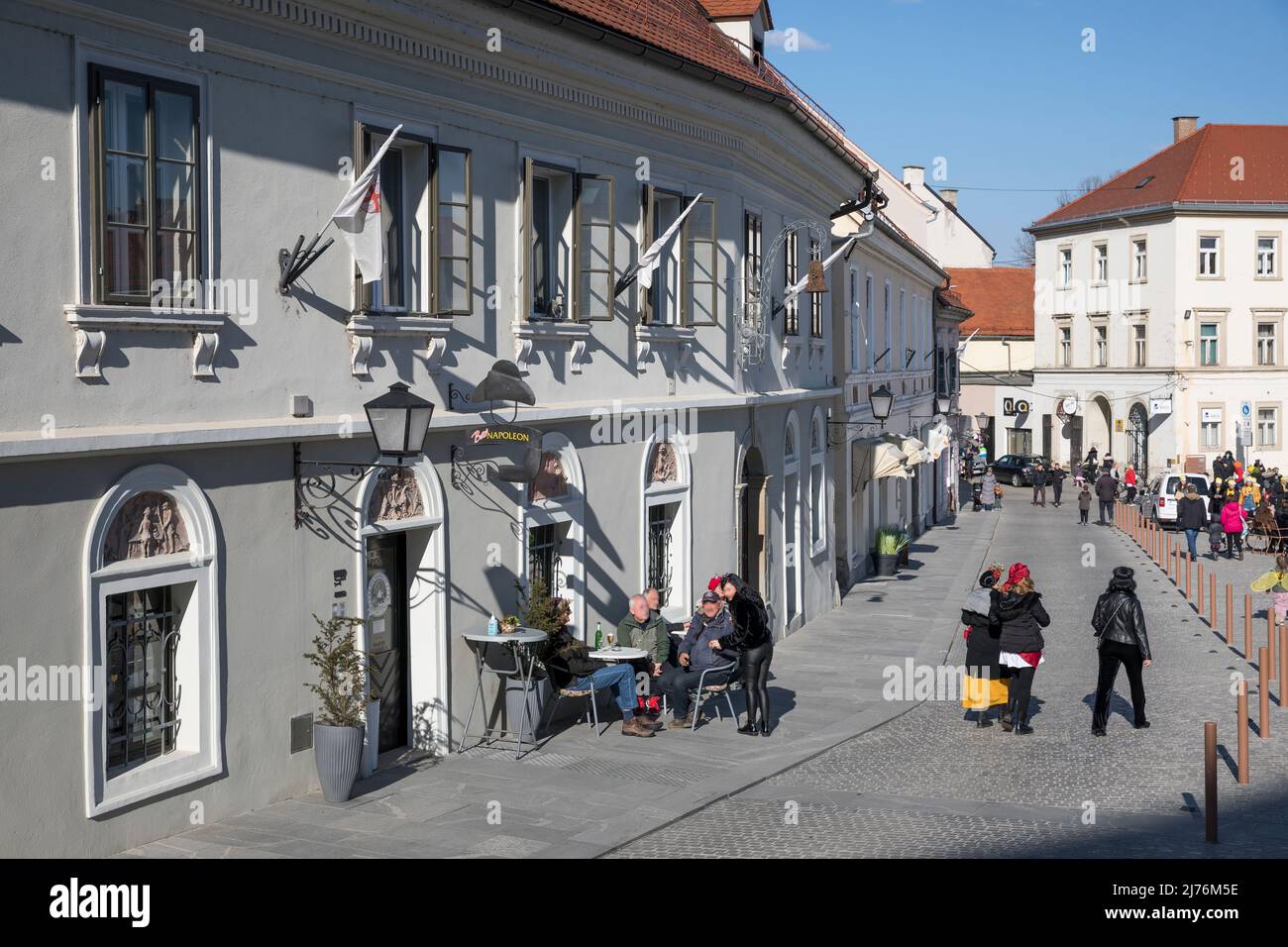 Vista sulla città nel centro storico di Ptuj (Pettau), la città più antica della Slovenia, bassa Stiria, Podravska, Slovenia, Europa Foto Stock