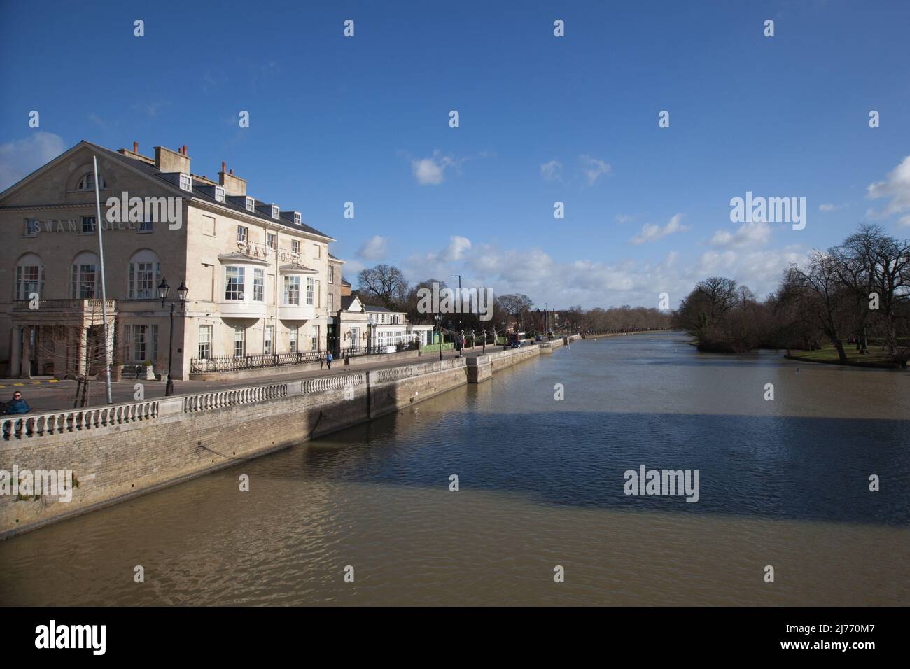 Viste lungo il fiume Great Ouse a Bedford, nel Regno Unito Foto Stock
