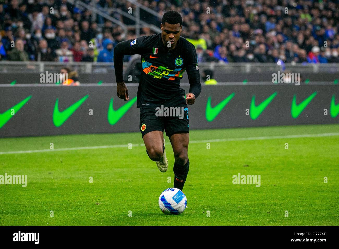 Milano, Italia - Maggio 6 2022 - Inter-Empoli Serie A - dumfries denzel F.C. internazionale Foto Stock