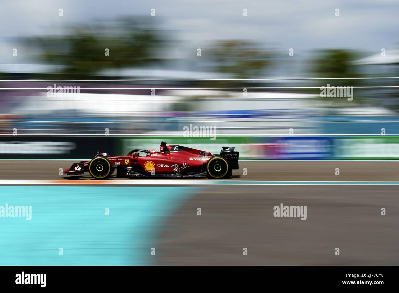 Miami, Stati Uniti. 06th maggio 2022. Il driver di Formula uno di Monaco  Charles Leclerc della Scuderia Ferrari in azione durante la prima sessione  di prove per la Formula uno Grand Prix​