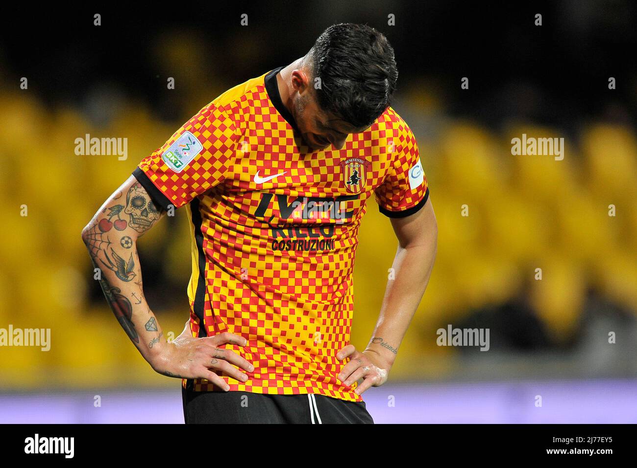 Diego Pastina giocatore di Benevento, durante la partita della Serie B italiana tra Benevento e Spal risultato finale, Benevento 1, Spal 2, partita disputata al Ciro Vigorito. Benevento, Italia, 07 maggio 2022. (Foto di Vincenzo Izzo/Sipa USA) Foto Stock