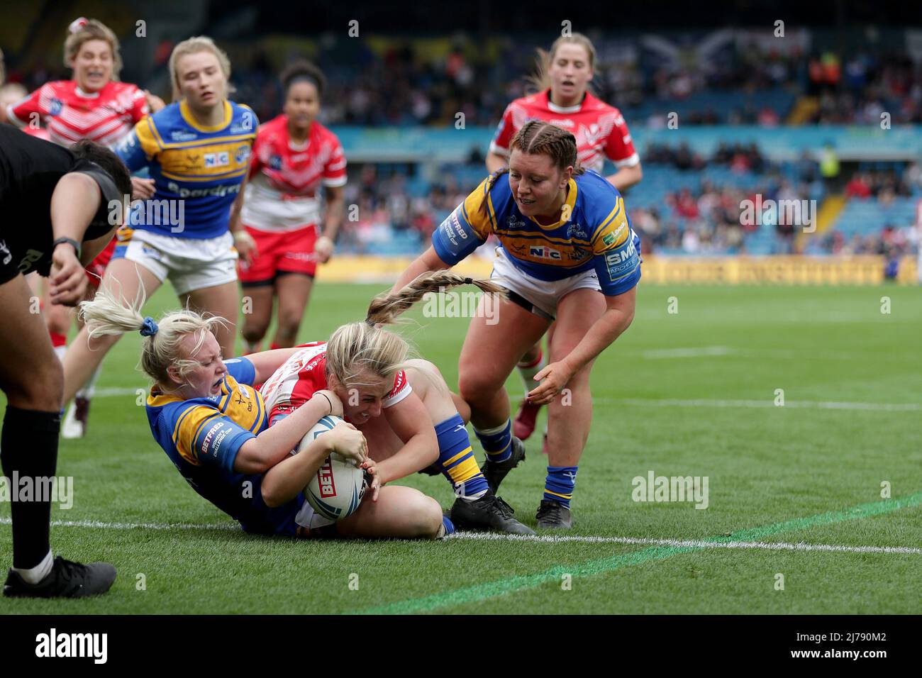 St Helens Jodie Cunningham segna durante la finale della Betfred Women's Challenge Cup a Elland Road, Leeds. Data foto: Sabato 7 maggio 2022. Foto Stock