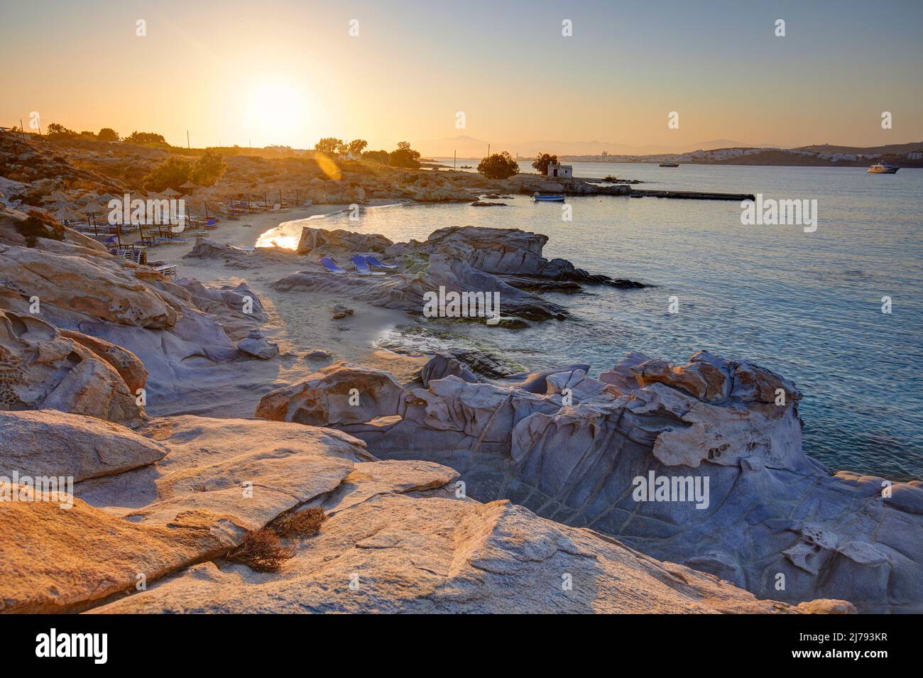Spiaggia di Kolymbithres all'alba, Paros, Isole Cicladi, Grecia Foto Stock